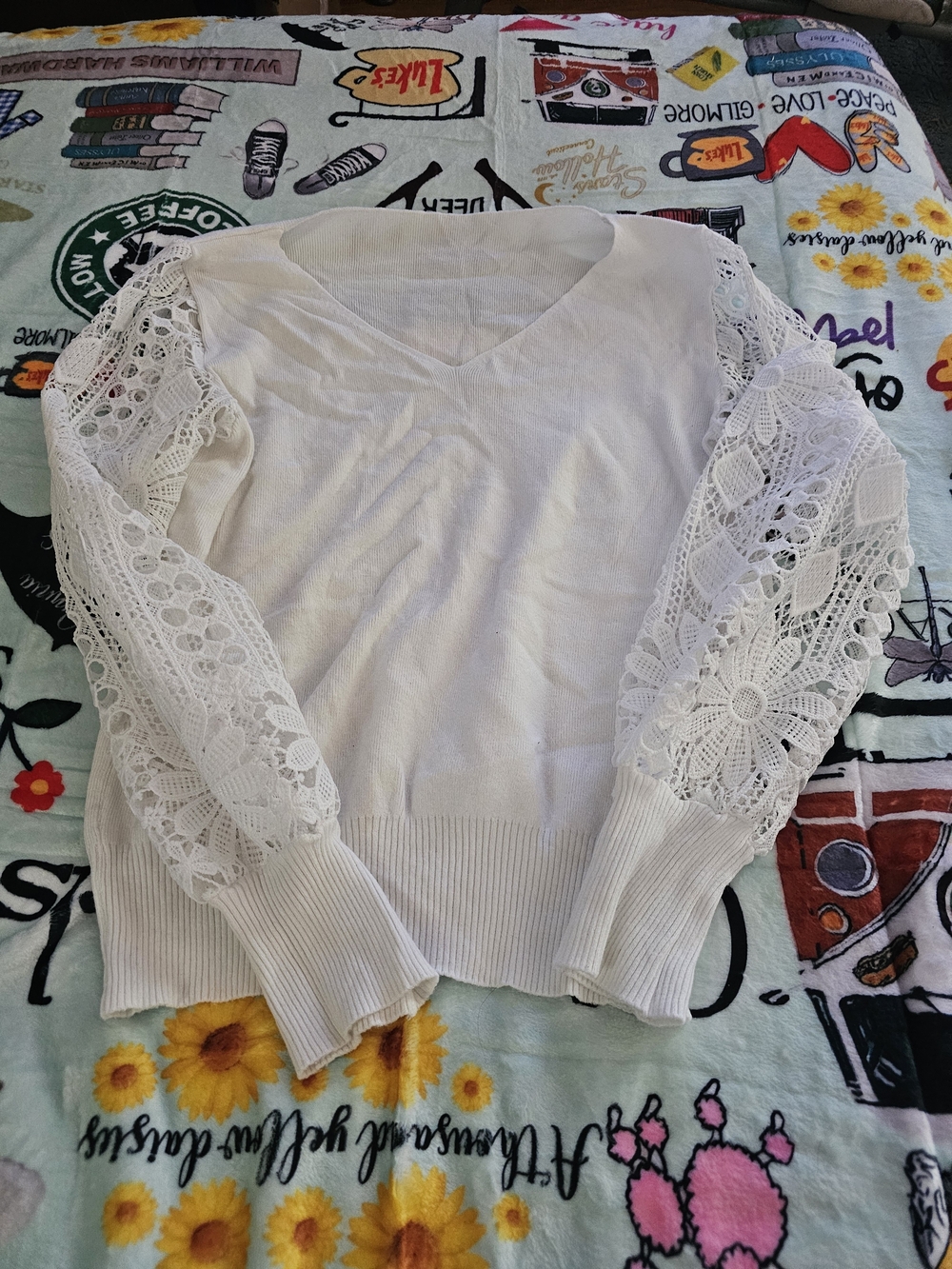 Women's White Lace-Sleeve V-Neck Pullover Sweater